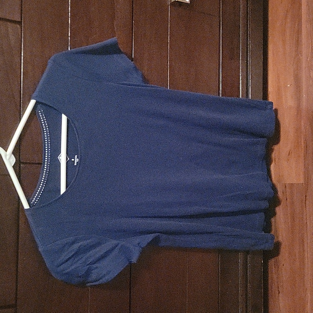 Short sleeved dark blue shirt size small